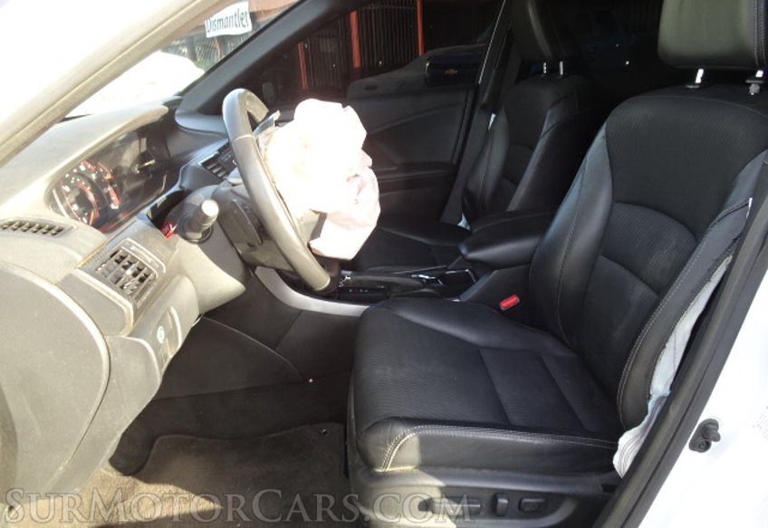 2017 Honda Accord Sedan - Image 24