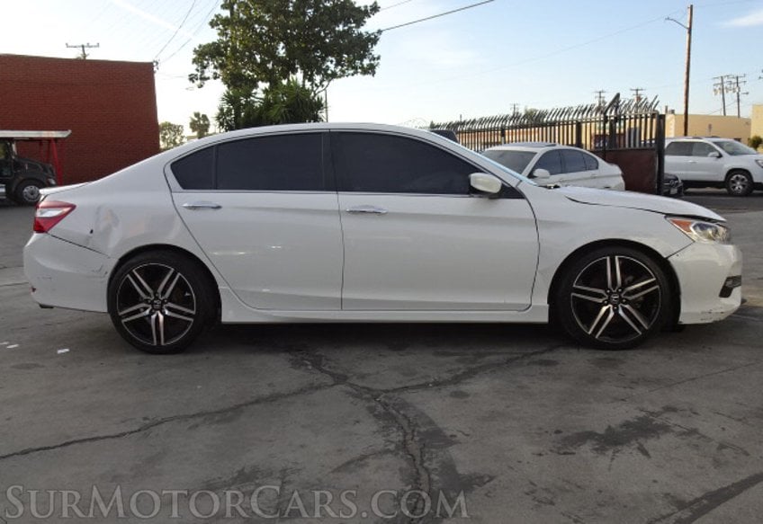 2017 Honda Accord Sedan - Image 5
