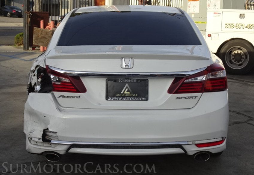 2017 Honda Accord Sedan - Image 11