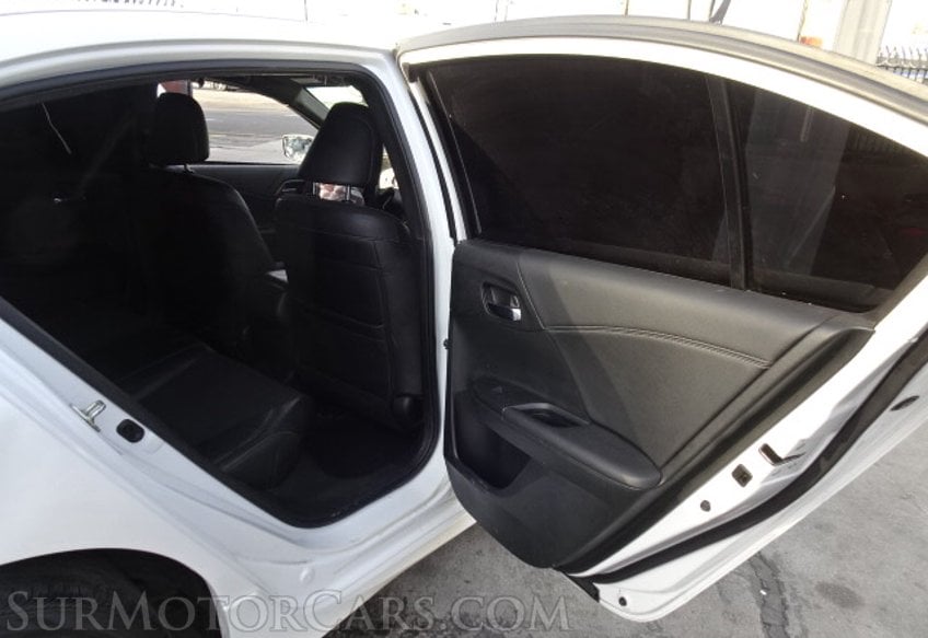 2017 Honda Accord Sedan - Image 26