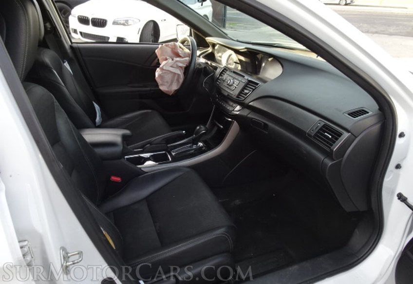 2017 Honda Accord Sedan - Image 23