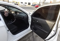 2017 Honda Accord Sedan - Image 20
