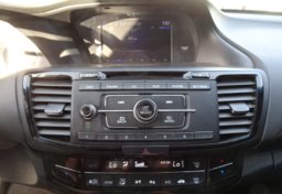 2017 Honda Accord Sedan - Image 34