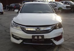 2017 Honda Accord Sedan - Image 14