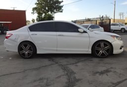 2017 Honda Accord Sedan - Image 5