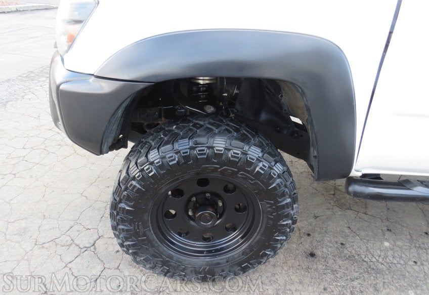 2015 Toyota Tacoma - Image 38