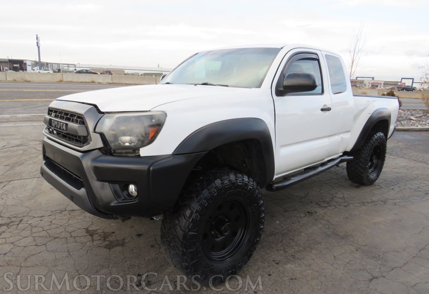 2015 Toyota Tacoma - Image 4
