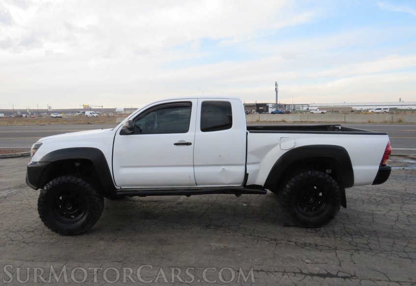 2015 Toyota Tacoma - Image 9