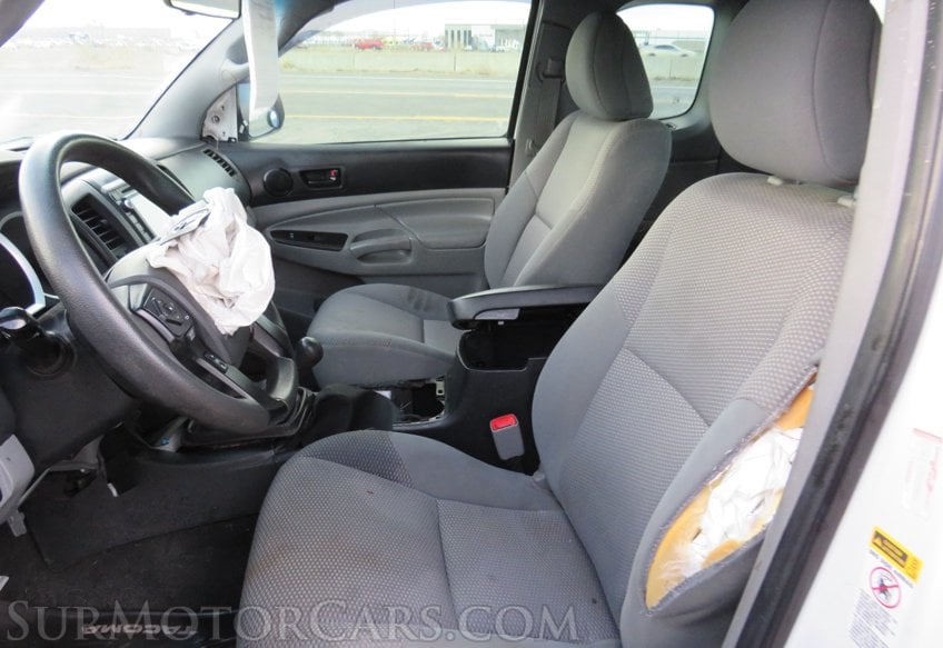 2015 Toyota Tacoma - Image 21