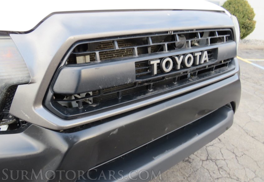 2015 Toyota Tacoma - Image 17