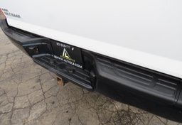 2015 Toyota Tacoma - Image 16