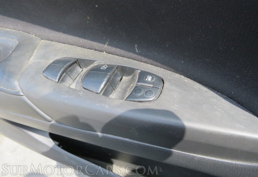 2019 Nissan Sentra - Image 40