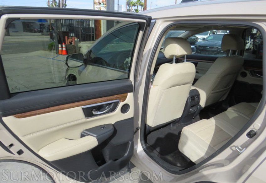 2017 Honda CR-V - Image 22