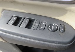 2017 Honda CR-V - Image 40