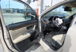 2017 Honda CR-V - Image 20