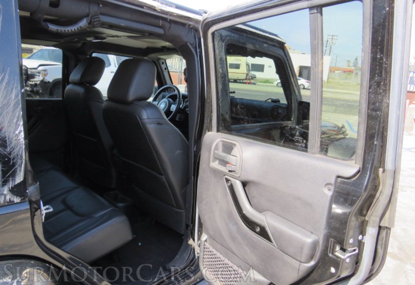 2015 Jeep Wrangler Unlimited - Image 21