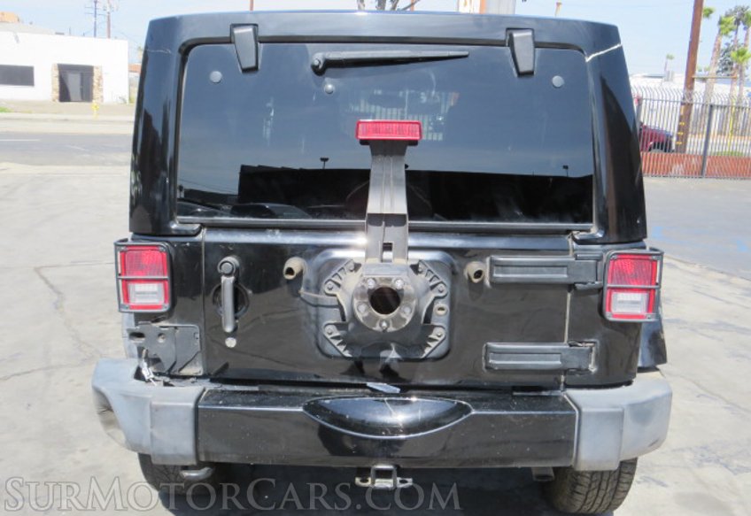 2015 Jeep Wrangler Unlimited - Image 10