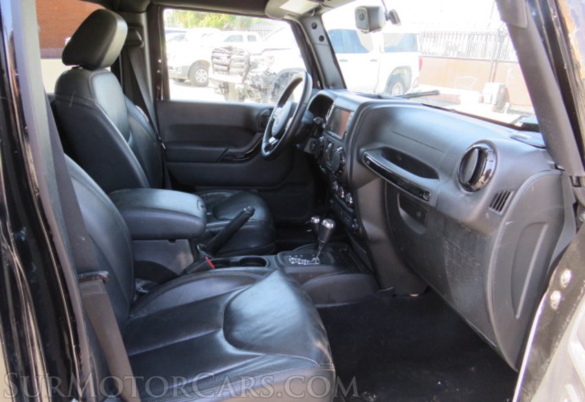 2015 Jeep Wrangler Unlimited - Image 25