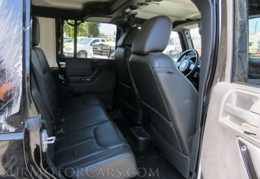 2015 Jeep Wrangler Unlimited - Image 29