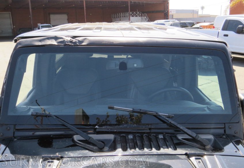 2015 Jeep Wrangler Unlimited - Image 13