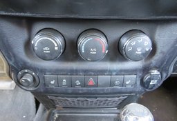 2015 Jeep Wrangler Unlimited - Image 38