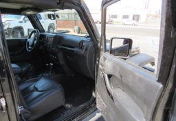 2015 Jeep Wrangler Unlimited - Image 19