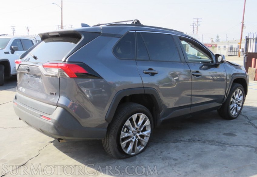 2020 Toyota RAV4 - Image 7