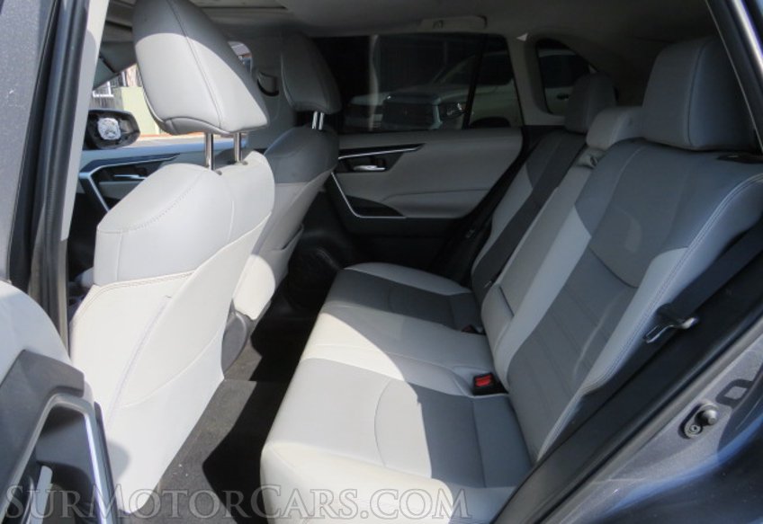 2020 Toyota RAV4 - Image 31