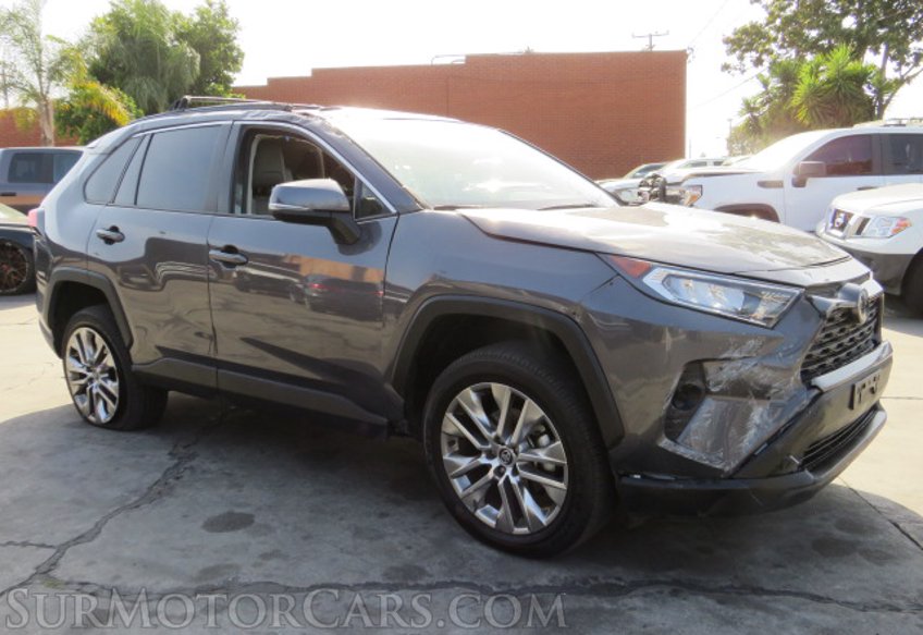 2020 Toyota RAV4 - Image 3