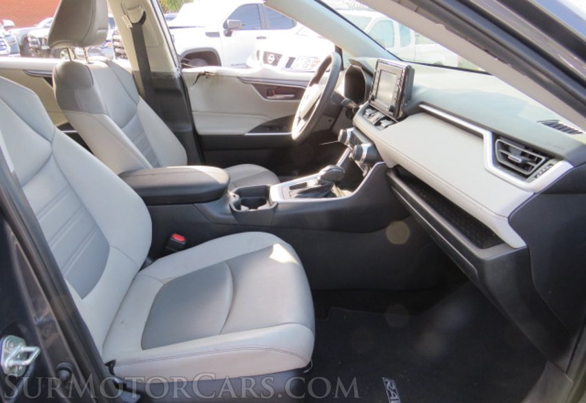 2020 Toyota RAV4 - Image 26