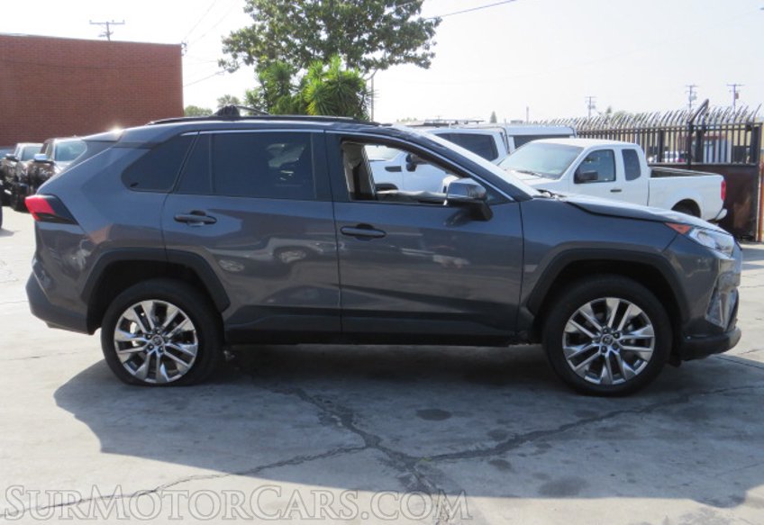 2020 Toyota RAV4 - Image 5