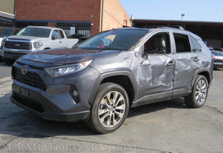 2020 Toyota RAV4 - Image 4
