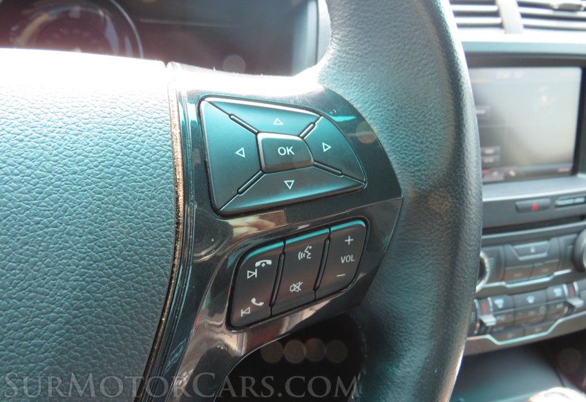 2016 Ford Explorer - Image 36
