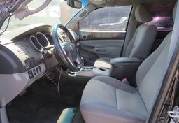 2012 Toyota Tacoma - Image 25