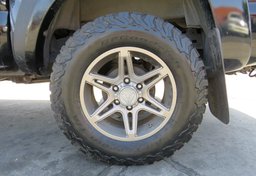 2012 Toyota Tacoma - Image 16