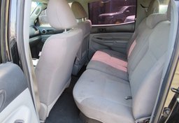 2012 Toyota Tacoma - Image 29