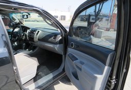 2012 Toyota Tacoma - Image 20