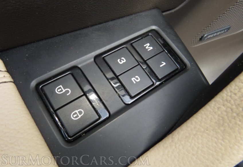 2018 Jaguar F-PACE - Image 40