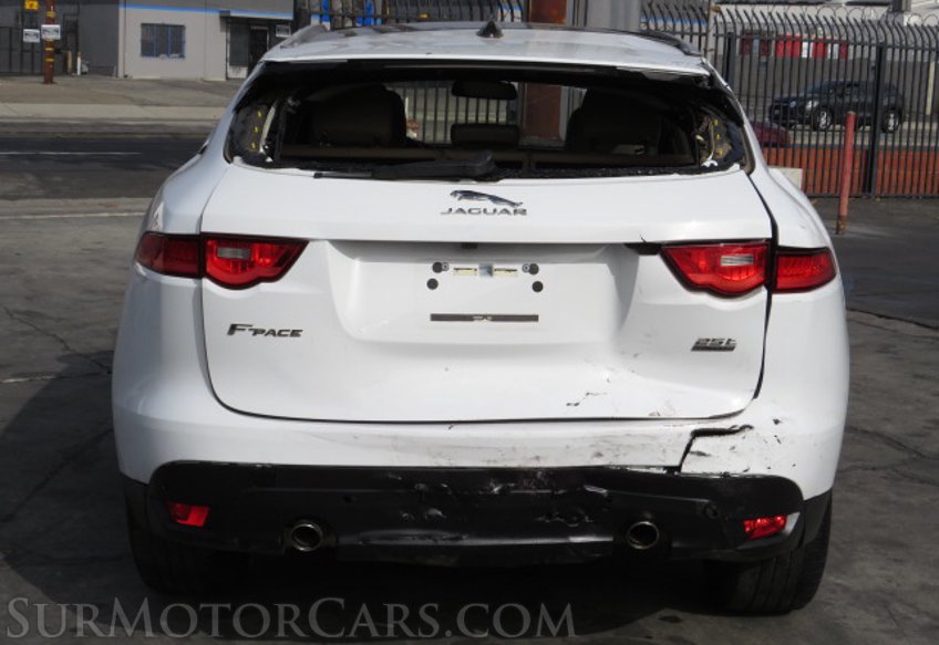 2018 Jaguar F-PACE - Image 10