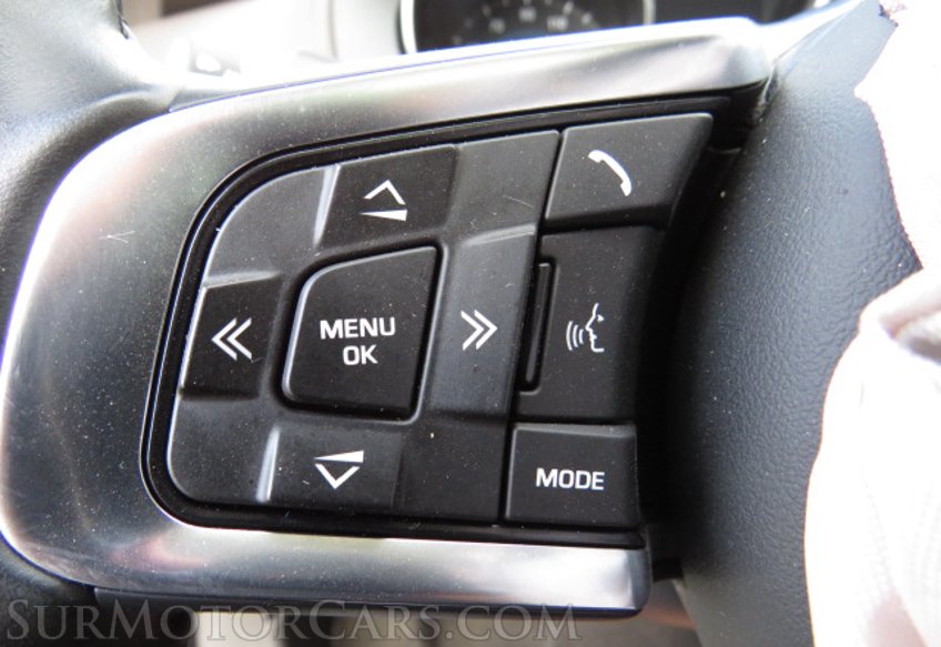 2018 Jaguar F-PACE - Image 35