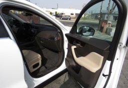 2018 Jaguar F-PACE - Image 23