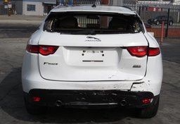 2018 Jaguar F-PACE - Image 10