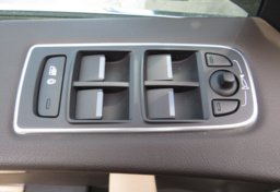 2018 Jaguar F-PACE - Image 41