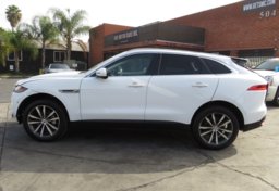 2018 Jaguar F-PACE - Image 11