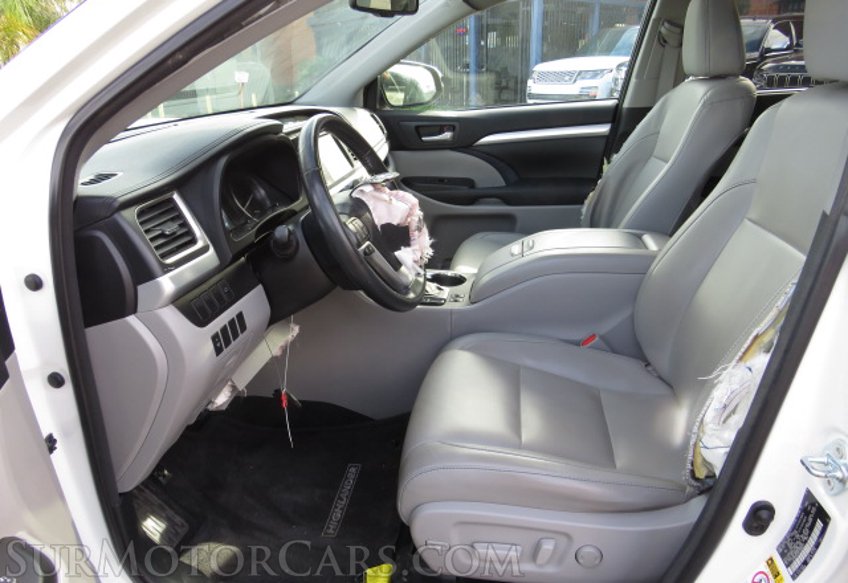 2015 Toyota Highlander - Image 28