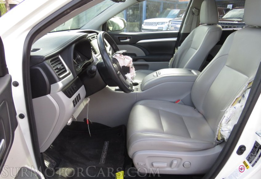 2015 Toyota Highlander - Image 26