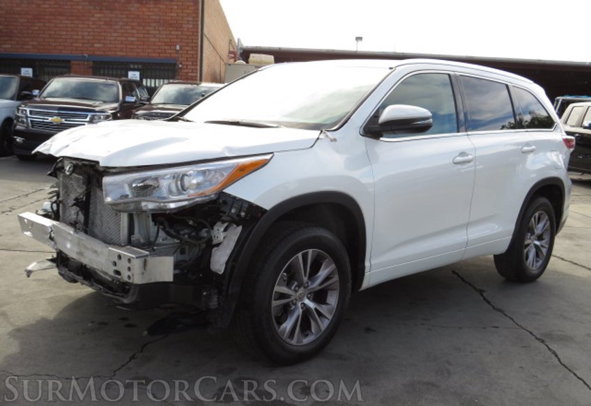 2015 Toyota Highlander - Image 3