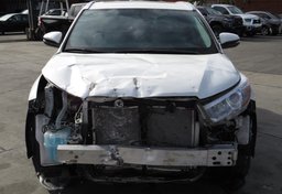 2015 Toyota Highlander - Image 9