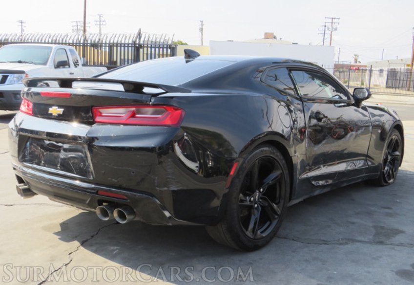 2016 Chevrolet Camaro - Image 10