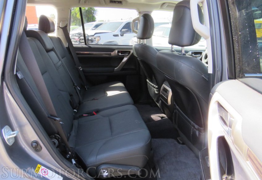 2015 Lexus GX 460 - Image 29